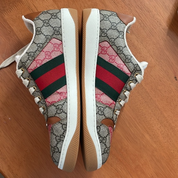 Sneakers - Picture 4 of 10